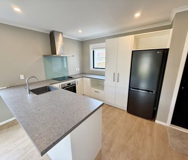 64 Glen Road, Stokes Valley - Photo 4