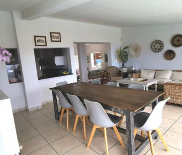 A louer, Maison / Villa, 213 m² - Photo 2