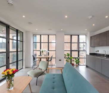 Furnished one bedroom apartment with private outside space. - Photo 4