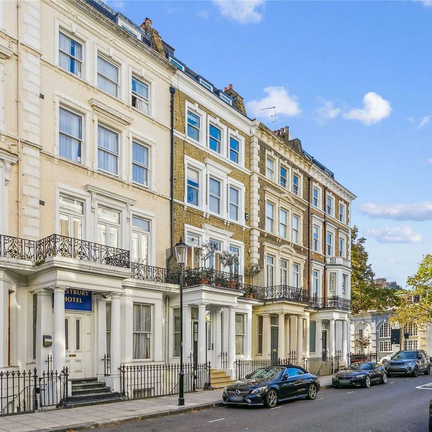 Beautifully presented and fully furnished two bedroom apartment in a prime South Kensington location. - Photo 1