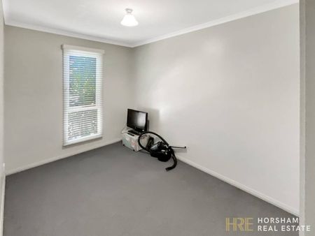 3 Bedroom Townhouse - Photo 2