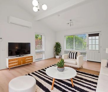 Sundrenched Three Bedroom Villa - Photo 4