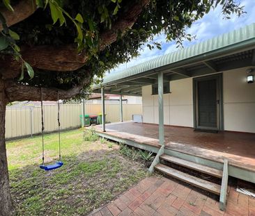 A lovely cottage with charm. - Photo 3