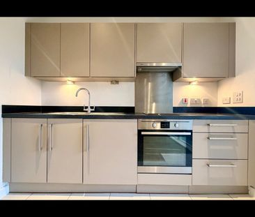 Studio Flat, Bessemer Place, SE10 - Photo 6