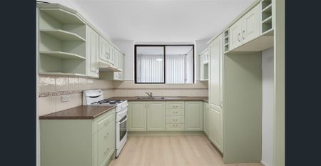 2-Bedroom Apartment with Lock-Up Garage - Photo 5