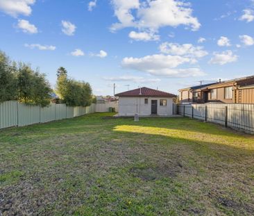 Neat 3-bedroom home on large block with a location to match. - Photo 2