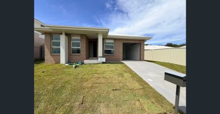 Brand New & Spacious 4-Bedroom Home with Alfresco – Menangle Park - Photo 3