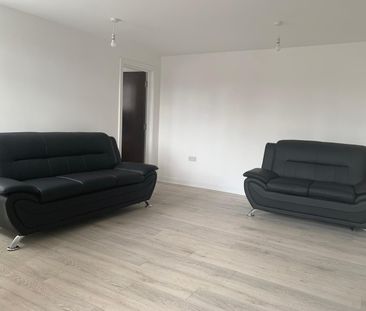 1 Bed Flat, London Street, RG1 - Photo 1