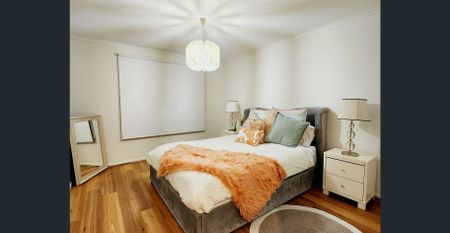 Walk to the train station! Fully furnished bills included - Photo 5