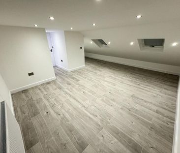 6 bedroom semi-detached house to rent - Photo 1
