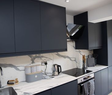 4 Bed Terraced House, Broadway Avenue, CR0 - Photo 6