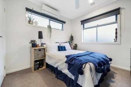 Modern & Appealing - Photo 5