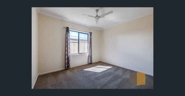 Spacious 4-Bed, 2 Living Family Home on 601m² in Great Location - Photo 1