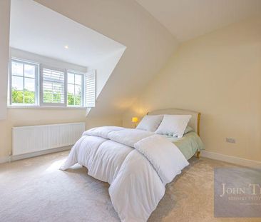 4 bedroom detached house to rent - Photo 6