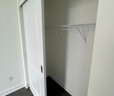 For Lease - 3220 William Coltson Avenue Unit# 1405, Oakville, Ontario - Photo 3