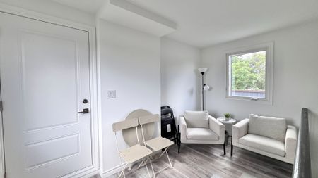 For Lease - 5921 BENTLEY Common, Niagara Falls, Ontario - Photo 3