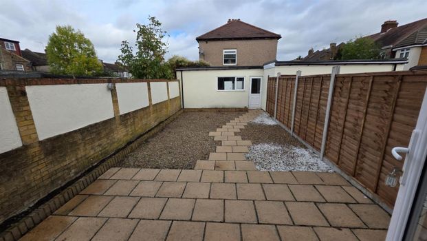 4 Bedroom House To Let - Photo 1