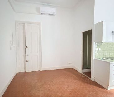 A LOUER AVIGNON INTRAMUROS ( 84000 ) : appartement 1 pièce - non me... - Photo 3