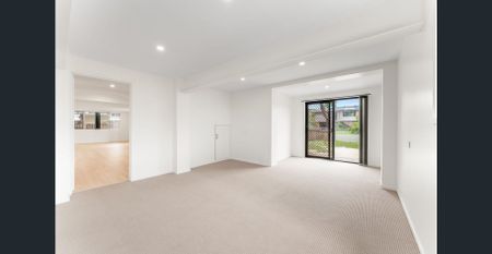 Fully Renovated Large family Home - Photo 3