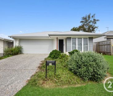 Modern Family Home - Photo 2