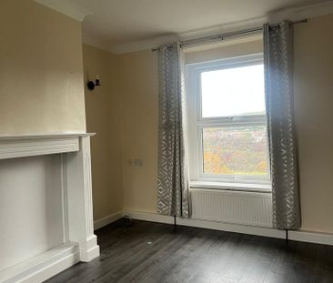 3 bedroom detached house to rent - Photo 2