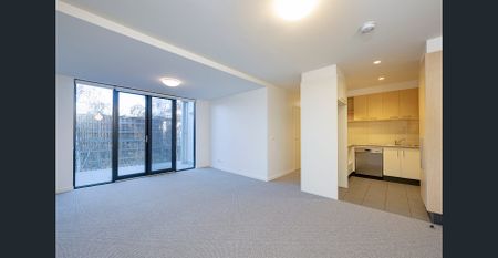 Apartment living with a lifestyle location - Photo 2