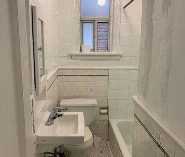 For Lease - 1A Elm Grove Avenue Unit# 24, Toronto, Ontario - Photo 4