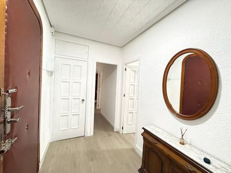 Avinguda de Peris i Valero, Valencia, Valencian Community 46004 - Photo 5