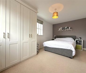 4 bedroom end of terrace house to rent - Photo 5