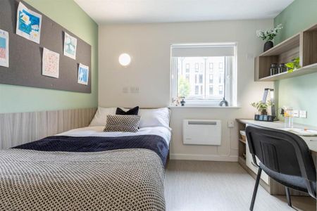 1 bedroom in a flat share to rent - Photo 2