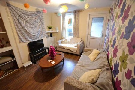 Donnington Gardens, Reading, RG1 - Photo 2