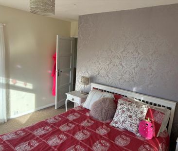 3 bedroom semi-detached house to rent - Photo 6