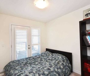 For Lease - 390 Wheat Boom Drive, Oakville, Ontario - Photo 4