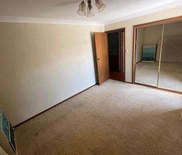 5-bedroom shared house, Ross St - Photo 1