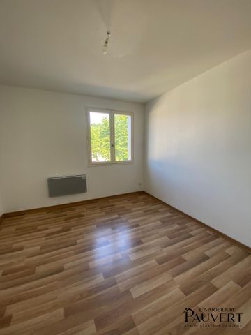 Grand appartement T4 de 130 m2 au 1er étage avec terrasse - Photo 2