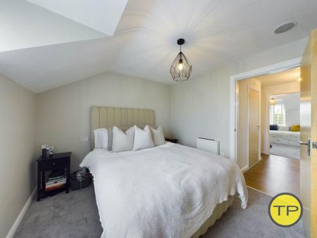 2 bedroom flat to rent - Photo 3