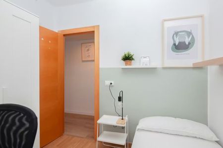 Avinguda de Peris i Valero, Valencia, Valencian Community 46005 - Photo 2