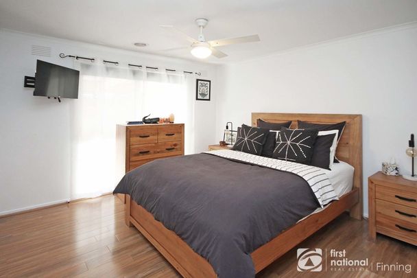 Beautifully Presented & Exceptionally Maintained 2-Bedroom Unit in the Heart of Cranbourne - Photo 1