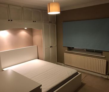 Five bedroom houseshare in Central Fleet Room 4 - Photo 2