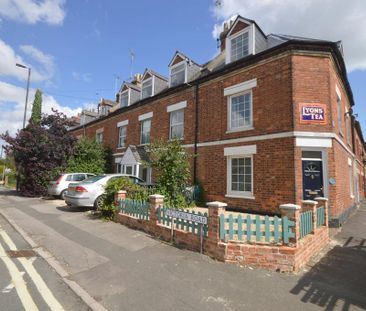 4 bedroom end of terrace house to rent - Photo 5