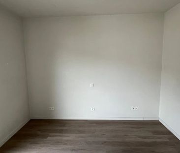 Hoogwaardig, eigentijds appartement met ondergrondse staanplaats - Photo 6