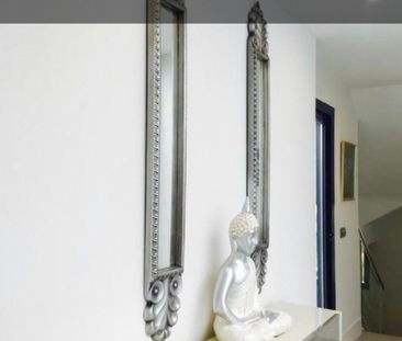 4 Bedroom Villa For Rent in Estepona, Málaga - Photo 6