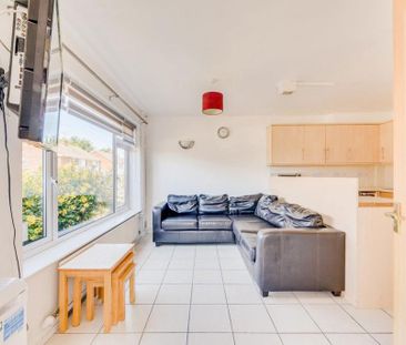 5 bedroom house to rent - Photo 1