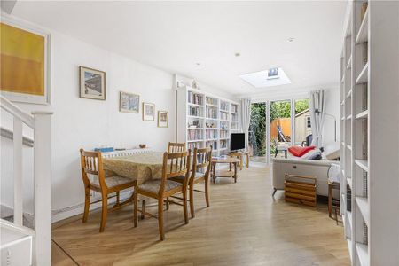 2 bedroom semi-detached house to rent - Photo 4