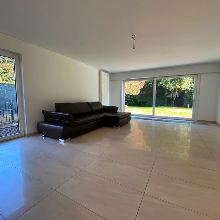 Freistehende Villa auf einem Traumgrundstück zu vermieten (Kurzzeitmiete 14-16 Monate) - Photo 1