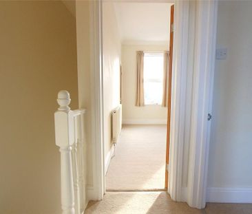 2 bedroom semi-detached house to rent - Photo 2