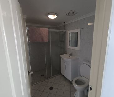 Alexandria - Photo 2