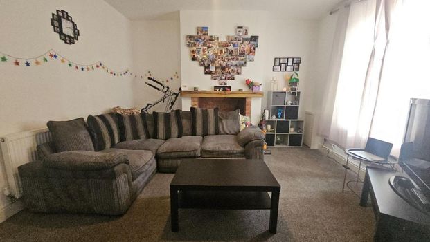 2 bedroom cottage to rent - Photo 1