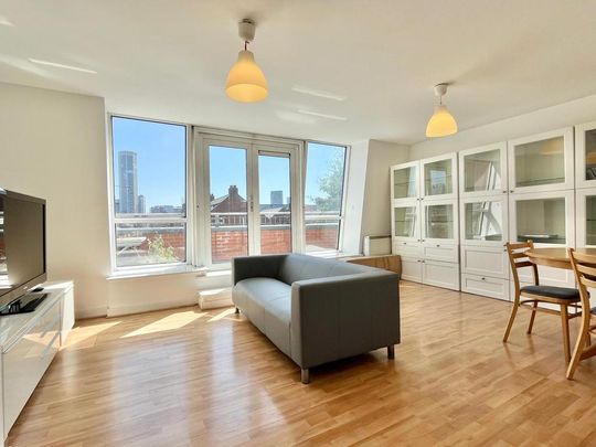 1 bedroom in a flat share to rent - Photo 1