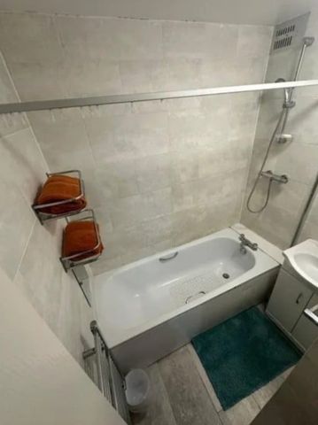 Room in a Shared House, London, E2 - Photo 2